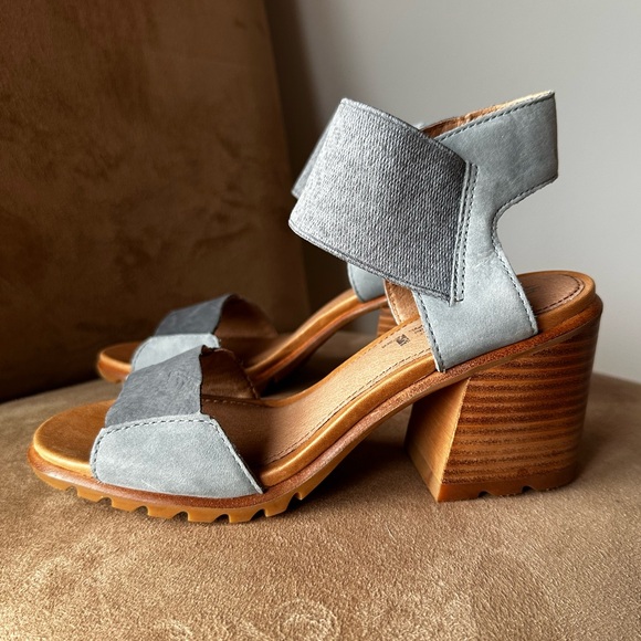 Sorel Women Blue Gray Leather Block Heel Ankle Strap Sandals Size 6 - Picture 4 of 12